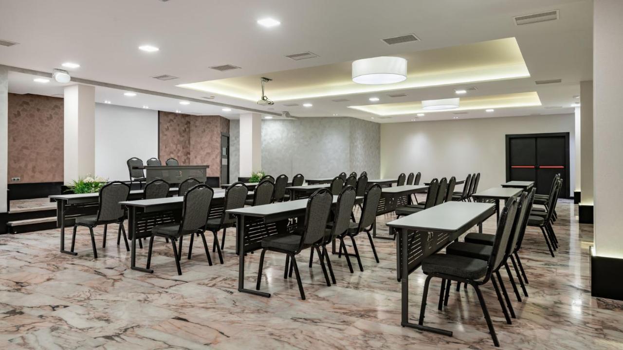 Hotel Parque Real Ciudad Real Kültér fotó